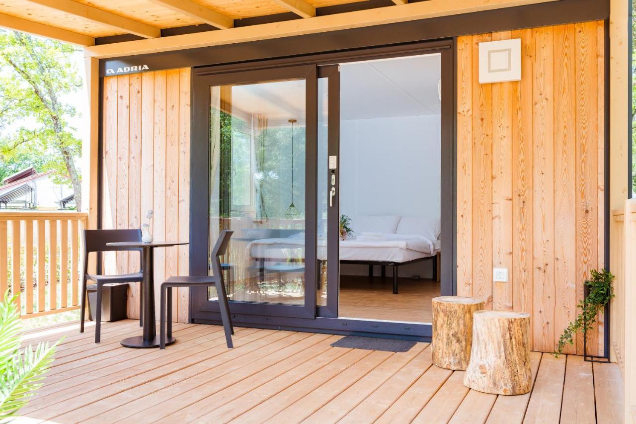 Mobile Homes Casapini In Fkk Camping Solaris Porec Luaran gambar