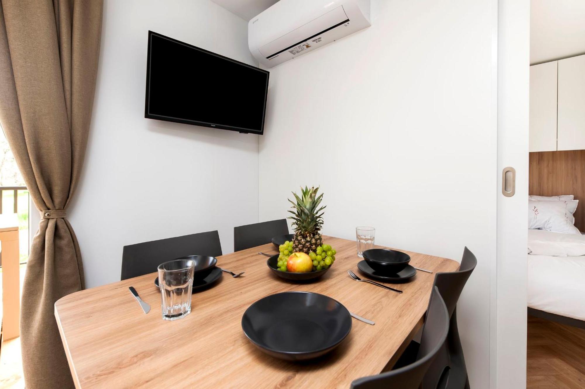 Mobile Homes Casapini In Fkk Camping Solaris Porec Luaran gambar