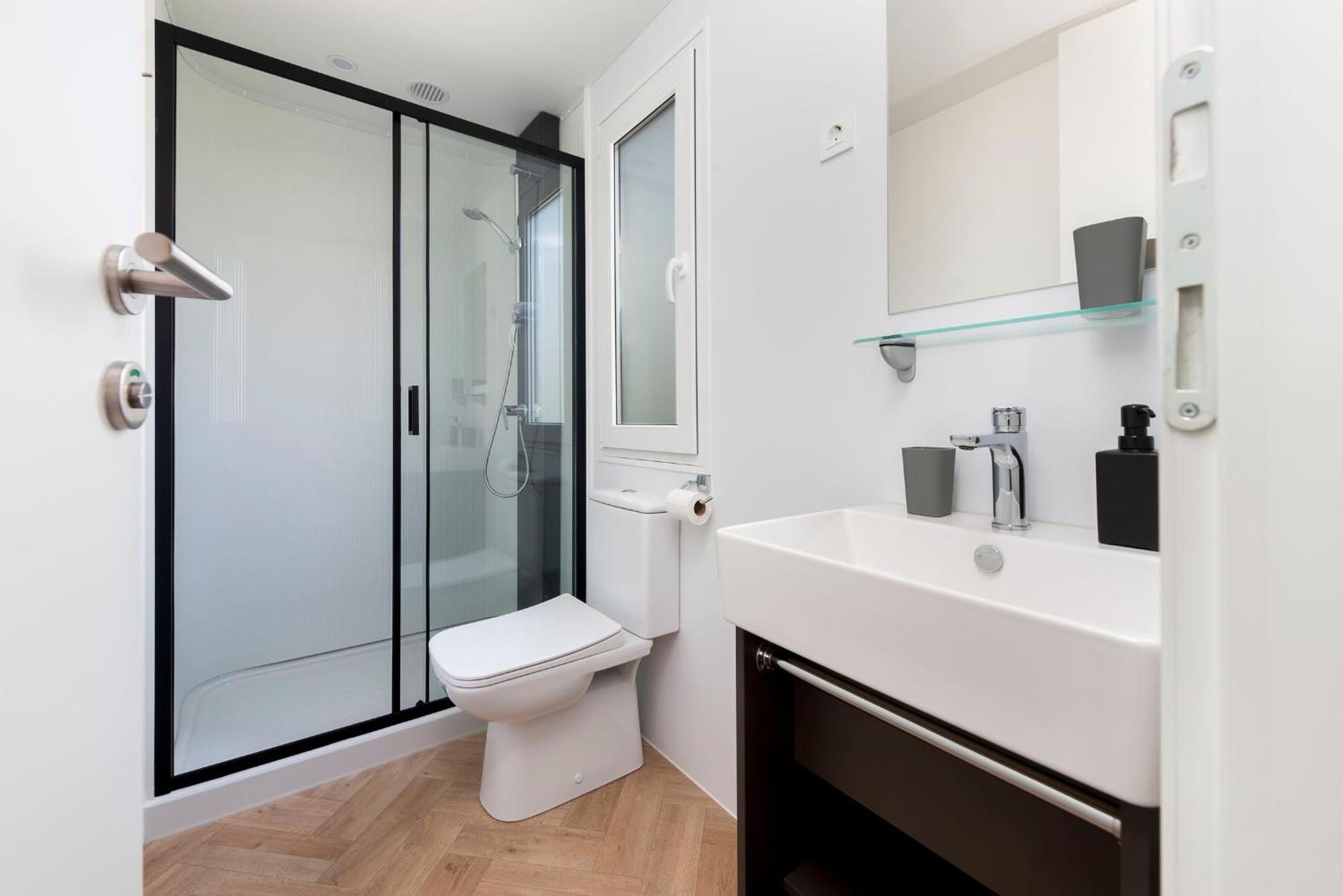 Mobile Homes Casapini In Fkk Camping Solaris Porec Bilik gambar